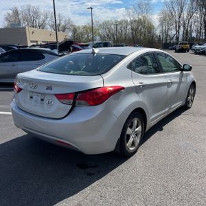 HYUNDAI ELANTRA - 8