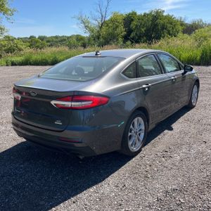 FORD FUSION SE - 8