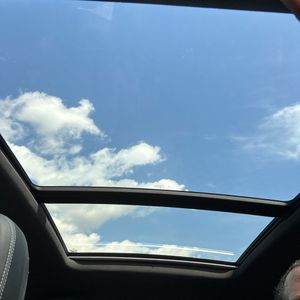 صورة 35 لـ 2015 Porsche MACAN S