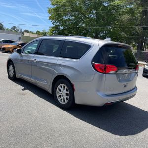 CHRYSLER PACIFICA TOURING L - 5
