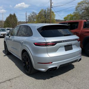 PORSCHE CAYENNE S - 5