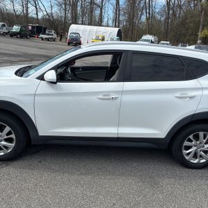 HYUNDAI TUCSON VALUE - 4