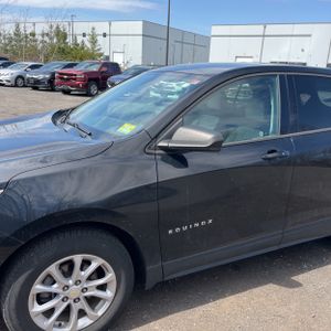 CHEVROLET EQUINOX LS - 2