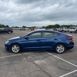 HYUNDAI ELANTRA SEL - 3