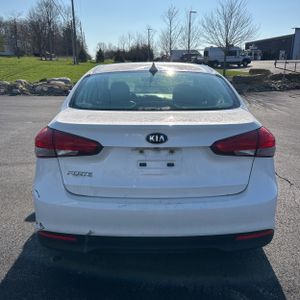 KIA FORTE LX - 7