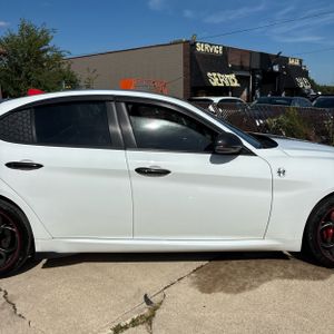 2021 ALFA Romeo GIULIA TI SPORT 照片 11