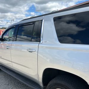 CHEVROLET SUBURBAN LT - 6