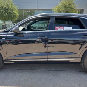 2021 AUDI Q8 PREMIUM PLUS — фото 4