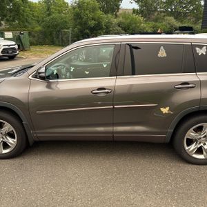 صورة 4 لـ 2014 Toyota HIGHLANDER LIMITED