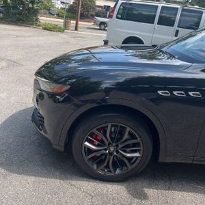 2019 Maserati LEVANTE S 照片 2