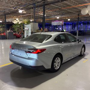2025 Toyota CAMRY LE 照片 8