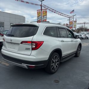 HONDA PILOT TOURING W/REAR CAPTAIN'S CHAIRS - 8