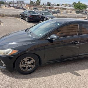 HYUNDAI ELANTRA ECO - 2