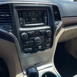 2016 JEEP GRAND CHEROKEE LAREDO — фото 37
