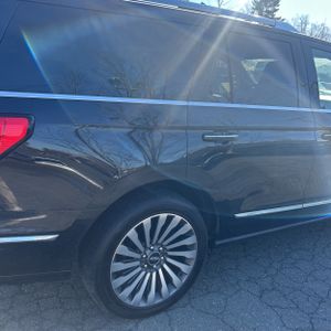 LINCOLN NAVIGATOR RESERVE - 9