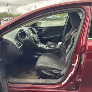 2016 Chrysler 200 LIMITED — миниатюра 31