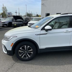 VOLKSWAGEN TIGUAN S 4MOTION - 2
