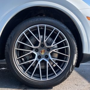 2019 Porsche CAYENNE S thumbnail 20