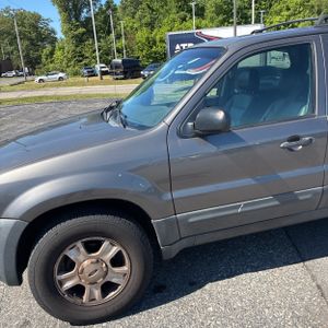 FORD ESCAPE XLT - 2