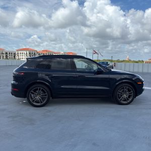 PORSCHE CAYENNE - 10
