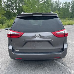 2020 Toyota SIENNA LE 8-PASSENGER — фото 7