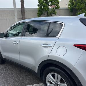 KIA SPORTAGE LX - 6