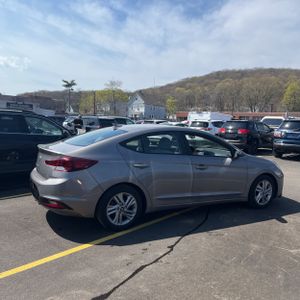 HYUNDAI ELANTRA VALUE EDITION - 10