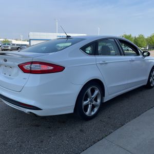 FORD FUSION SE - 8