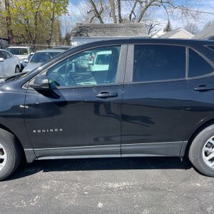 CHEVROLET EQUINOX LS - 4