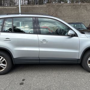 VOLKSWAGEN TIGUAN 2.0T S 4MOTION - 10