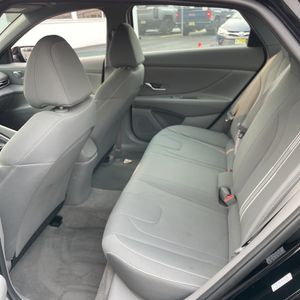 2023 Hyundai ELANTRA SEL — миниатюра 38
