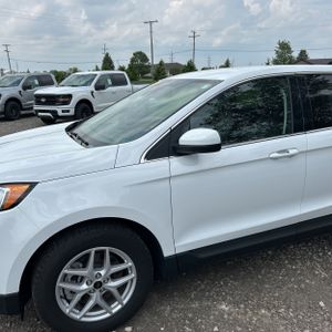 FORD EDGE SEL - 2