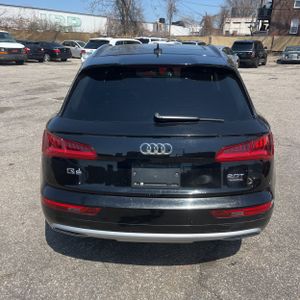AUDI Q5 2.0T PREMIUM - 6