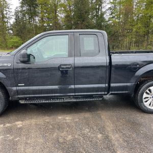FORD F-150 XL - 4