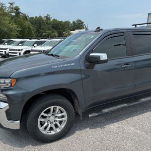 صورة 2 لـ 2021 Chevrolet SILVERADO 1500 LT