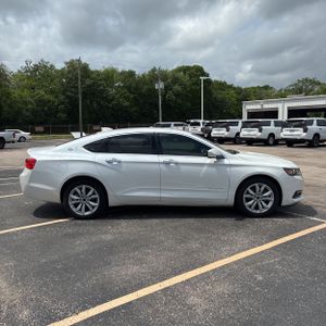 CHEVROLET IMPALA LT - 10