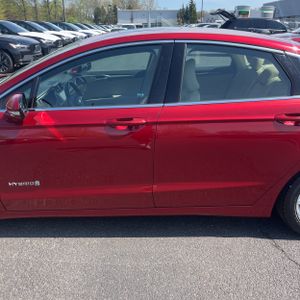 FORD FUSION HYBRID SE - 4