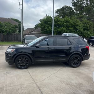 FORD EXPLORER XLT - 3