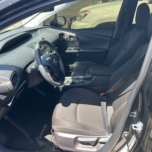 2022 Toyota PRIUS LE — фото 32