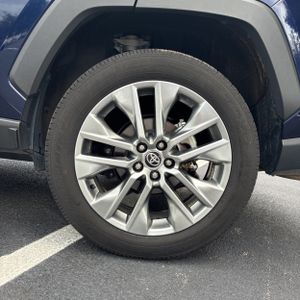 صورة مصغرة 18 لـ 2025 Toyota RAV4 XLE PREMIUM
