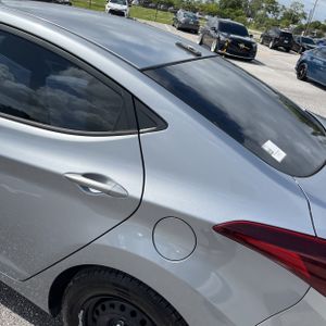 HYUNDAI ELANTRA SE - 6