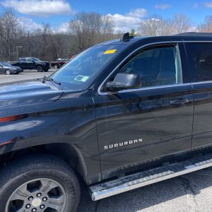 CHEVROLET SUBURBAN LT - 2