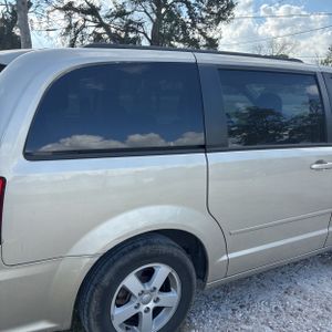 DODGE GRAND CARAVAN SXT - 9