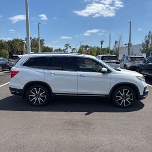 HONDA PILOT TOURING W/REAR CAPTAIN'S CHAIRS - 10