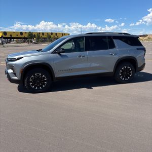 2025 Chevrolet TRAVERSE Z71 照片 3