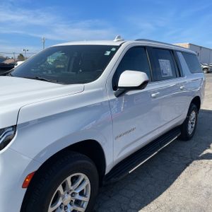 CHEVROLET SUBURBAN LT - 2