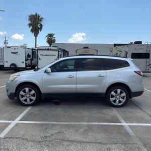 2017 Chevrolet TRAVERSE LT 照片 3