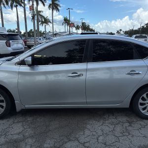 NISSAN SENTRA S - 4