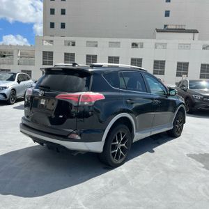 2018 Toyota RAV4 SE — фото 8