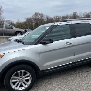 FORD EXPLORER XLT - 2
